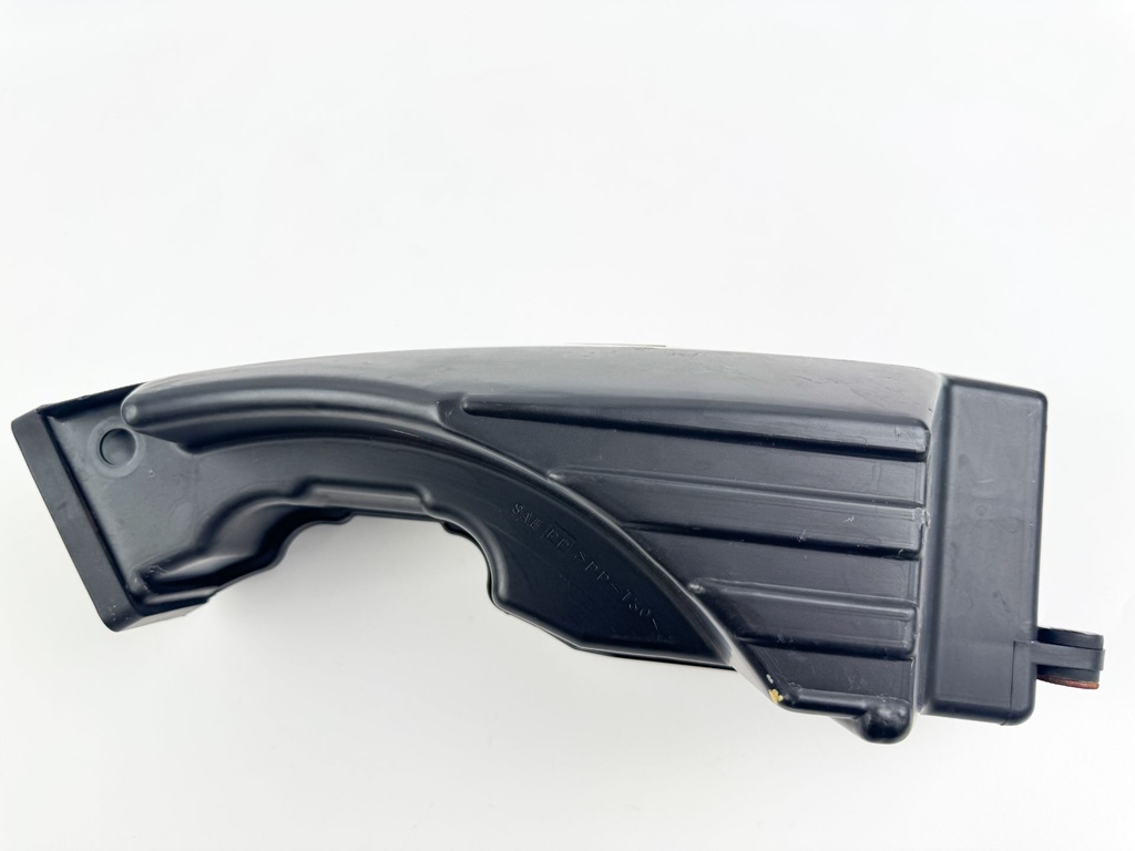 2011 Suzuki 115 HP 4 Stroke Outboard Intake Air Silencer Assembly 13810-90J01 OEM