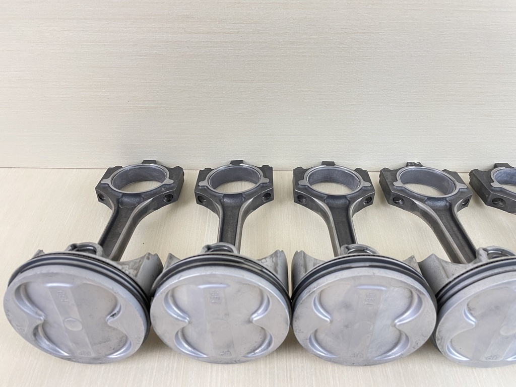 2002 Yamaha 225HP 4 Stroke Piston & Connecting Rod Set Of 6 69J-11631-00-B0