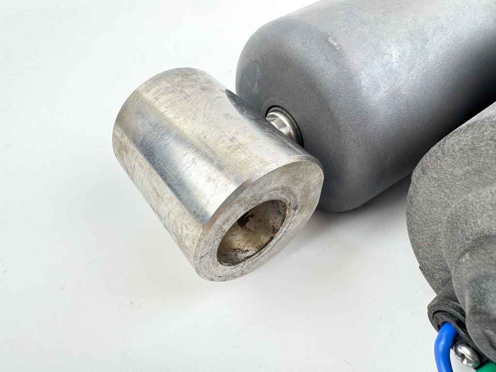 Johnson Suzuki DF 70 90 115 HP Outboard 4 Stroke Power Tilt Trim Unit Assembly