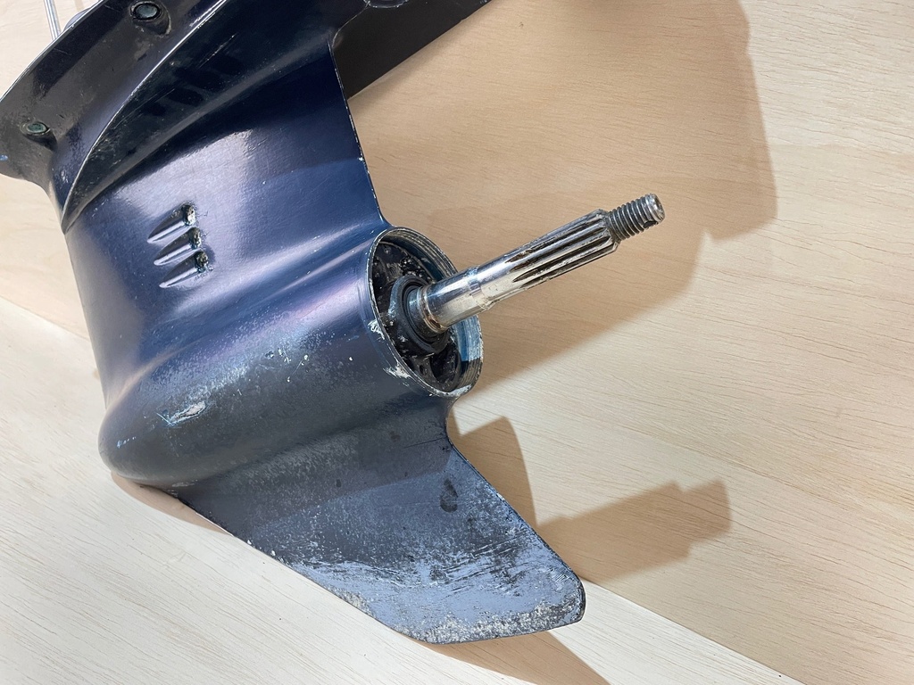 Evinrude Etec 40HP 50HP 60HP Lower Unit Gearcase 20" Shaft Blue 5006558 5009330