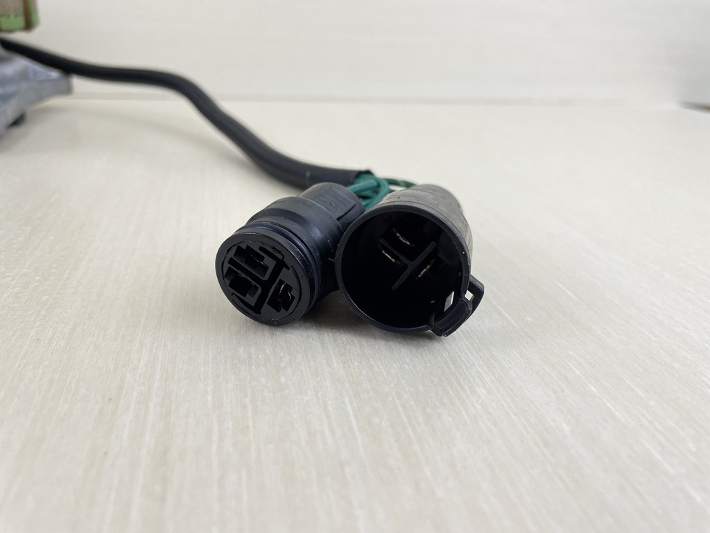 2003 Yamaha 225HP 4 Stroke Outboard Stator Pulser Base Assembly 69J-81460-00-00