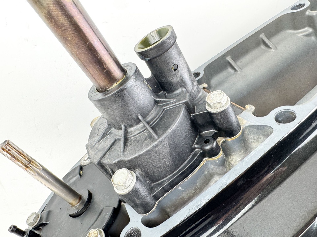 2001-18 Suzuki 115 140 HP 4 Stroke Outboard 25" XL Lower Unit Gear Case 2001-18