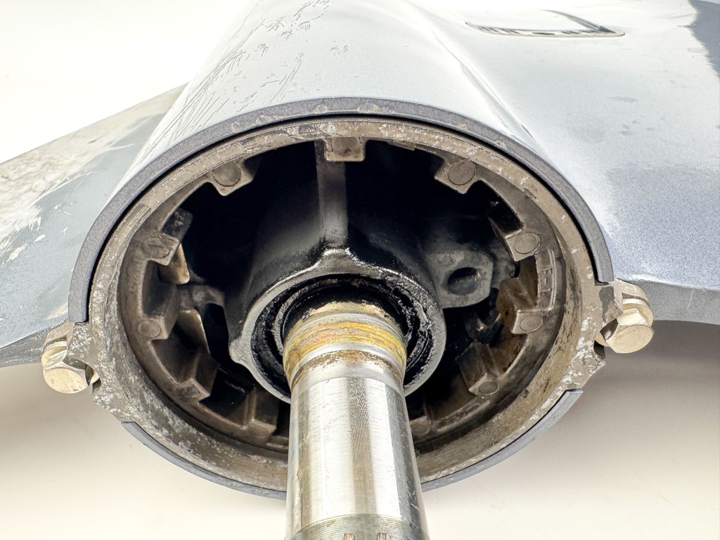 Yamaha LF250 LF300 HP 4.2L 25" Lower Unit Gear Case LH Counter 6CF-45300-00-8D