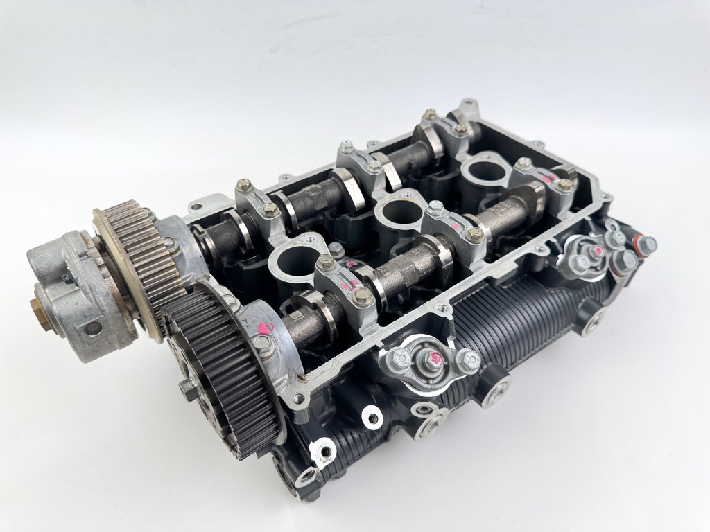 2012 Yamaha 300 HP 4 Stroke Outboard Starboard Cylinder Head 6CE-W009A-00-9S OEM