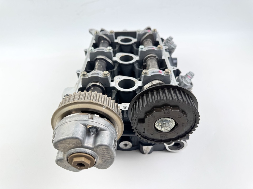 2012 Yamaha 300 HP 4 Stroke Outboard Starboard Cylinder Head 6CE-W009A-00-9S OEM