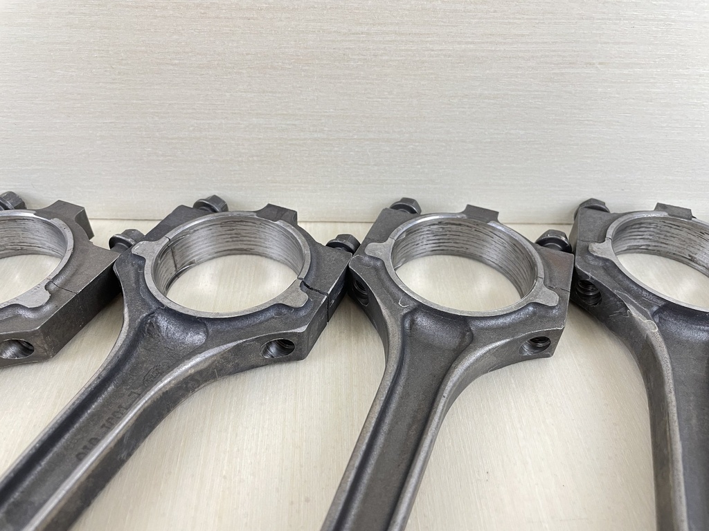 2006 Yamaha 250HP 4 Stroke Outboard Connecting Rod Assembly Set 69J-W1165-01-00