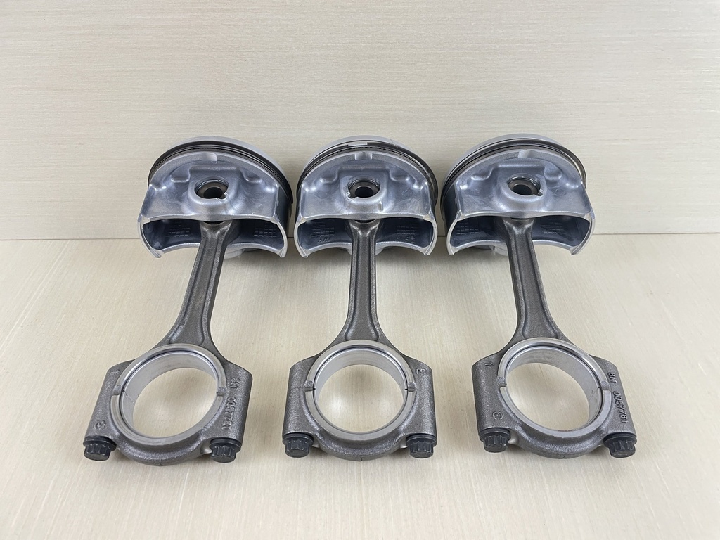 2015 Mercury 90HP 4 Stroke Piston & Connecting Rod Set of 3 8M0100259