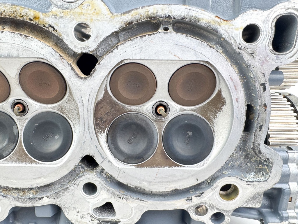 2006 Yamaha 250 HP 4 Stroke Outboard Port Cylinder Head 6P2-W009C-01-1S OEM