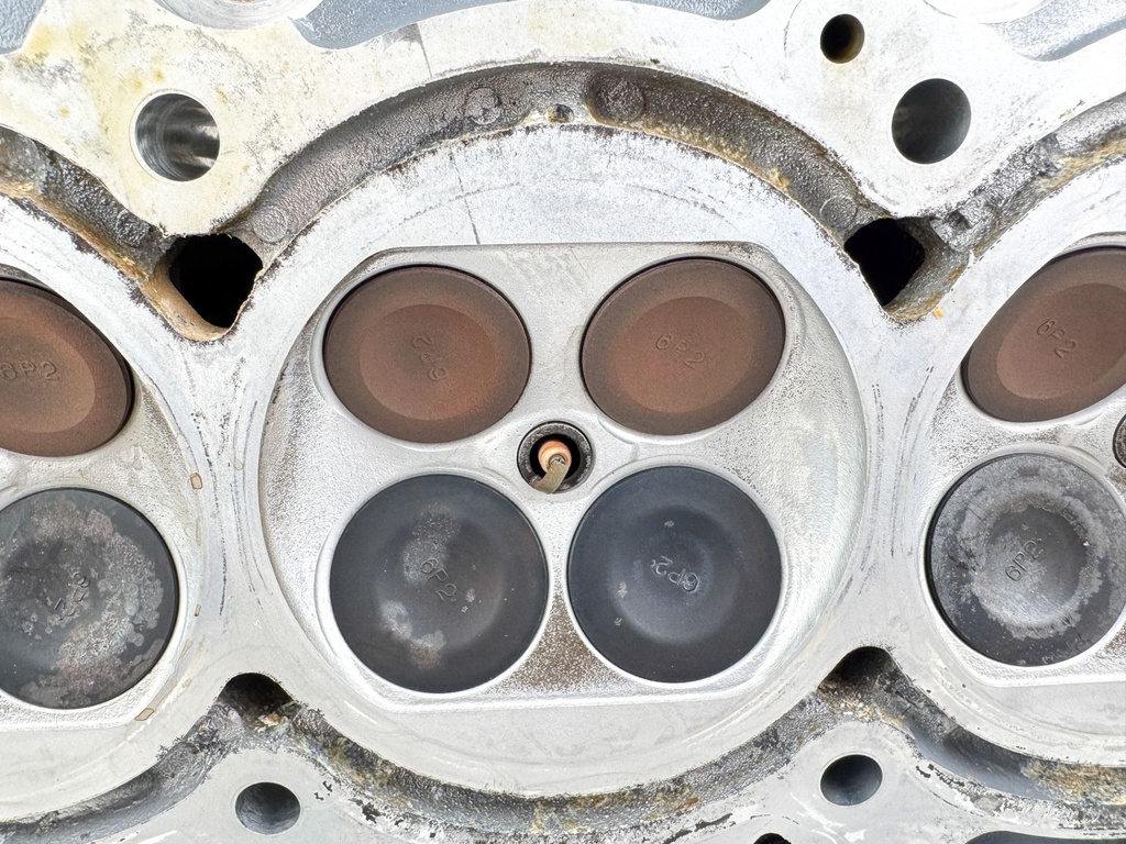 2006 Yamaha 250 HP 4 Stroke Outboard Starboard Cylinder Head 6P2-W009A-01-1S OEM