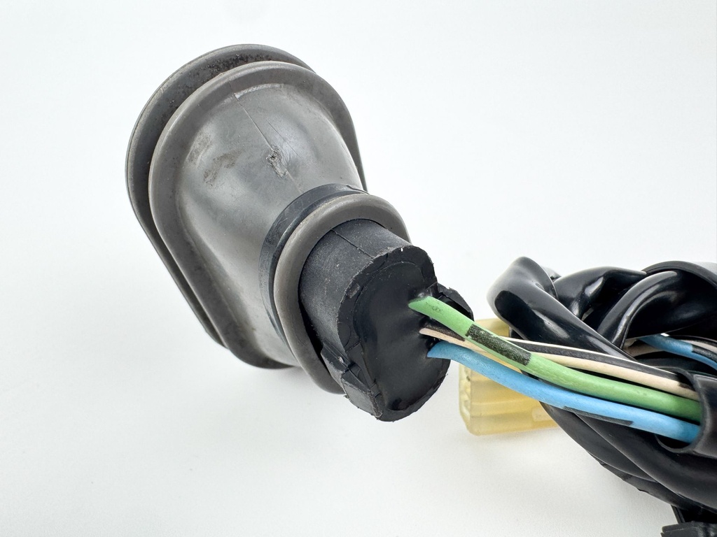 2003 Honda 90 HP 4 Stroke Outboard Trim Switch 35640-ZW1-023 OEM