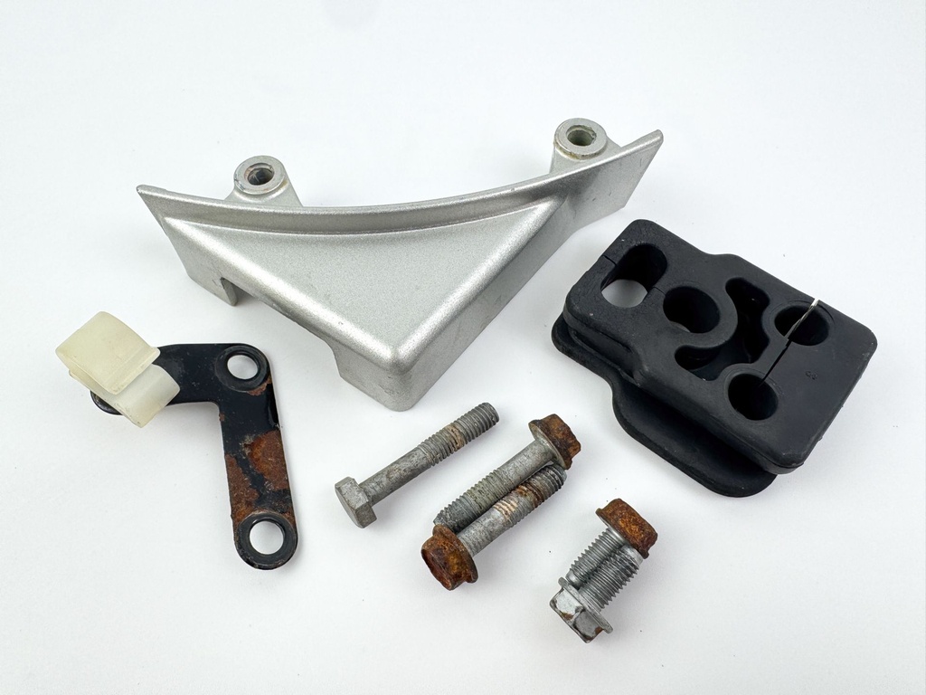 2003 Honda 90 HP 4 Stroke Outboard Cable Cover Plate 40151-ZW1-000ZA OEM