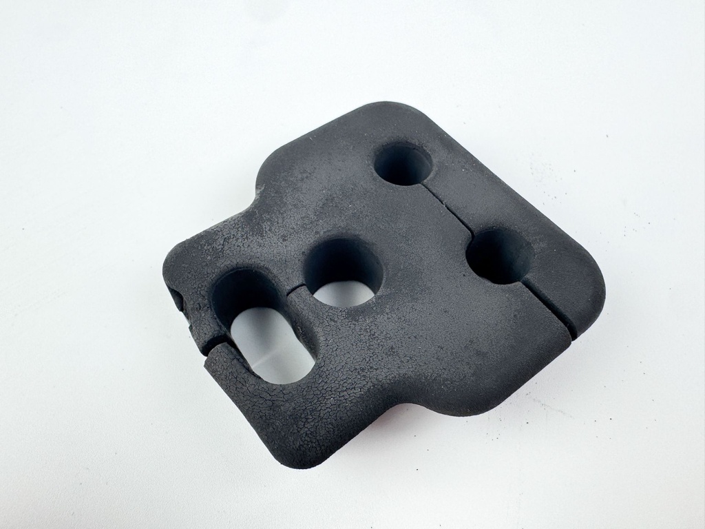 2003 Honda 90 HP 4 Stroke Outboard Cable Cover Plate 40151-ZW1-000ZA OEM