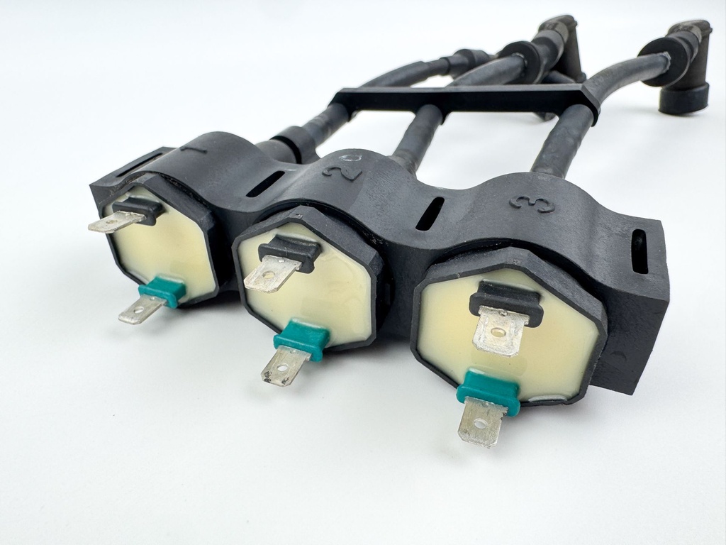 2005 Honda 40 HP 4 Stroke Outboard Ignition Coil Set 30500-ZW4-H01 OEM