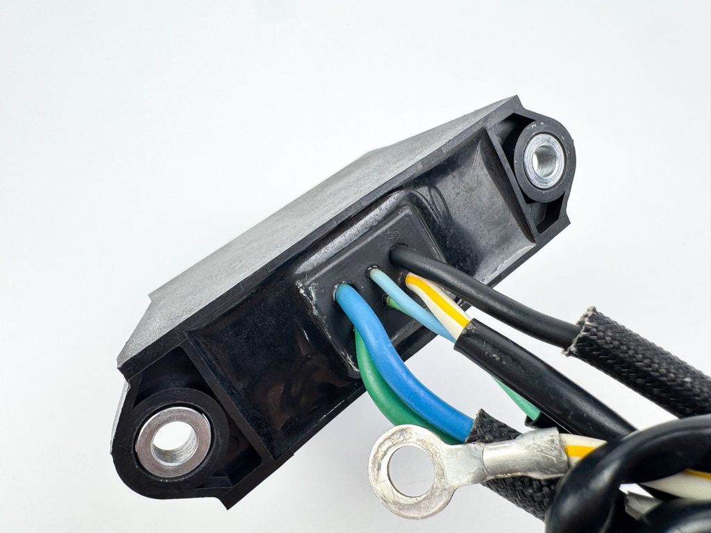 2005 Honda 40 HP 4 Stroke Outboard Trim Tilt Relay 38550-ZV5-823 OEM