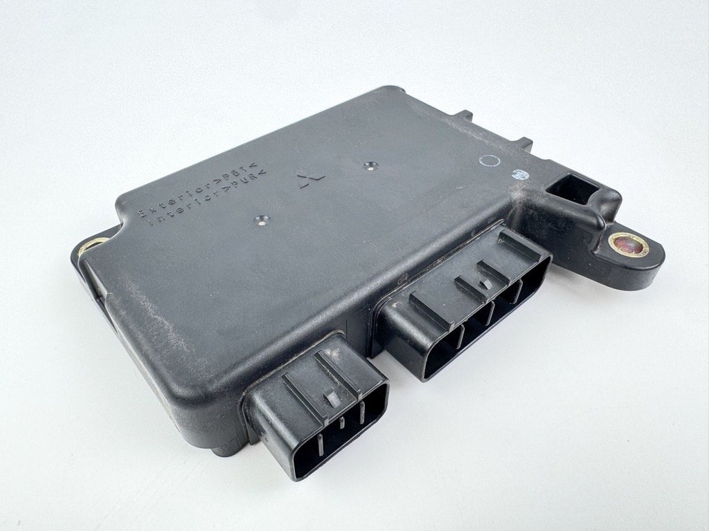 2005 Honda 40 HP 4 Stroke Outboard C.D.I CDI Assembly 30400-ZW4-H03 OEM