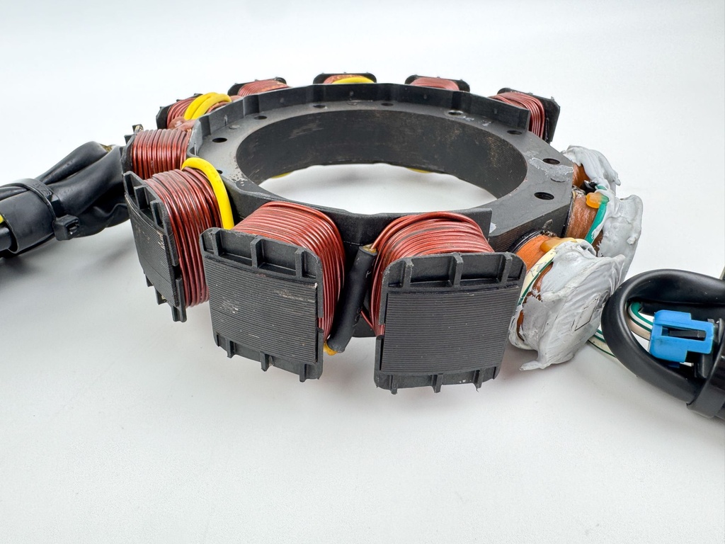 2002 Mercury 200 HP 2 Stroke Outboard Stator Assembly 858404T3 OEM