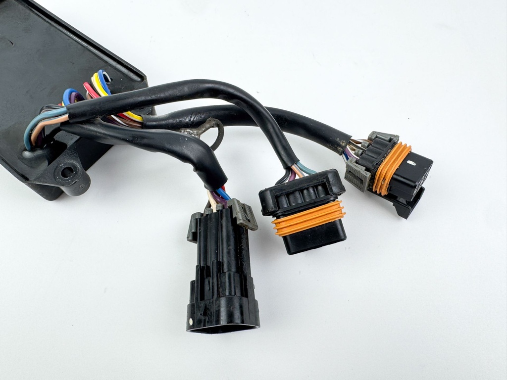 2002 Mercury 200 HP 2 Stroke Outboard Ignition Control Module 857185T1 OEM