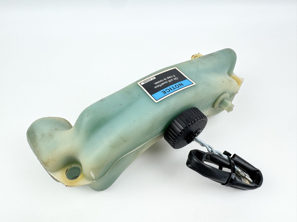 2002 Mercury 200 HP 2 Stroke Outboard Oil Tank 994436 OEM