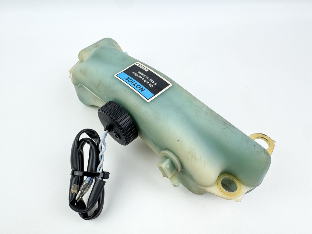 2002 Mercury 200 HP 2 Stroke Outboard Oil Tank 994436 OEM