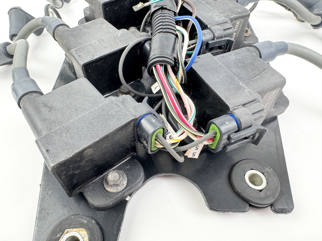 2002 Mercury 200 HP 2 Stroke Outboard Ignition Coil Set W/ Plate 827509T7 OEM