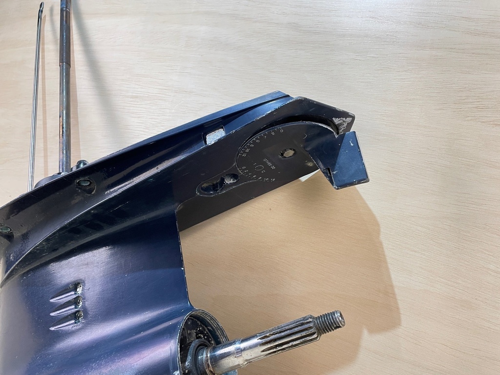 Evinrude Etec 40HP 50HP 60HP Lower Unit Gearcase 20" Shaft Blue 5006558 5009330