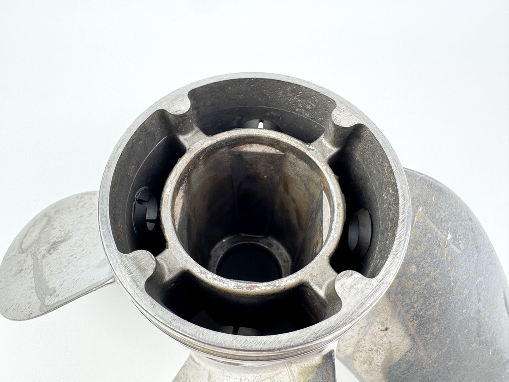 Mercury Trophy Plus Stainless Steel 4 Blade Prop Propeller 13 3/4" X 24P RH