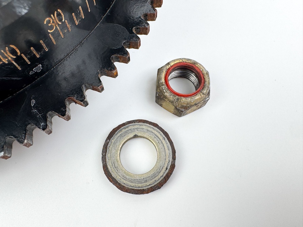 2002 Mercury 200 HP 2 Stroke Outboard Flywheel 859238T4 OEM