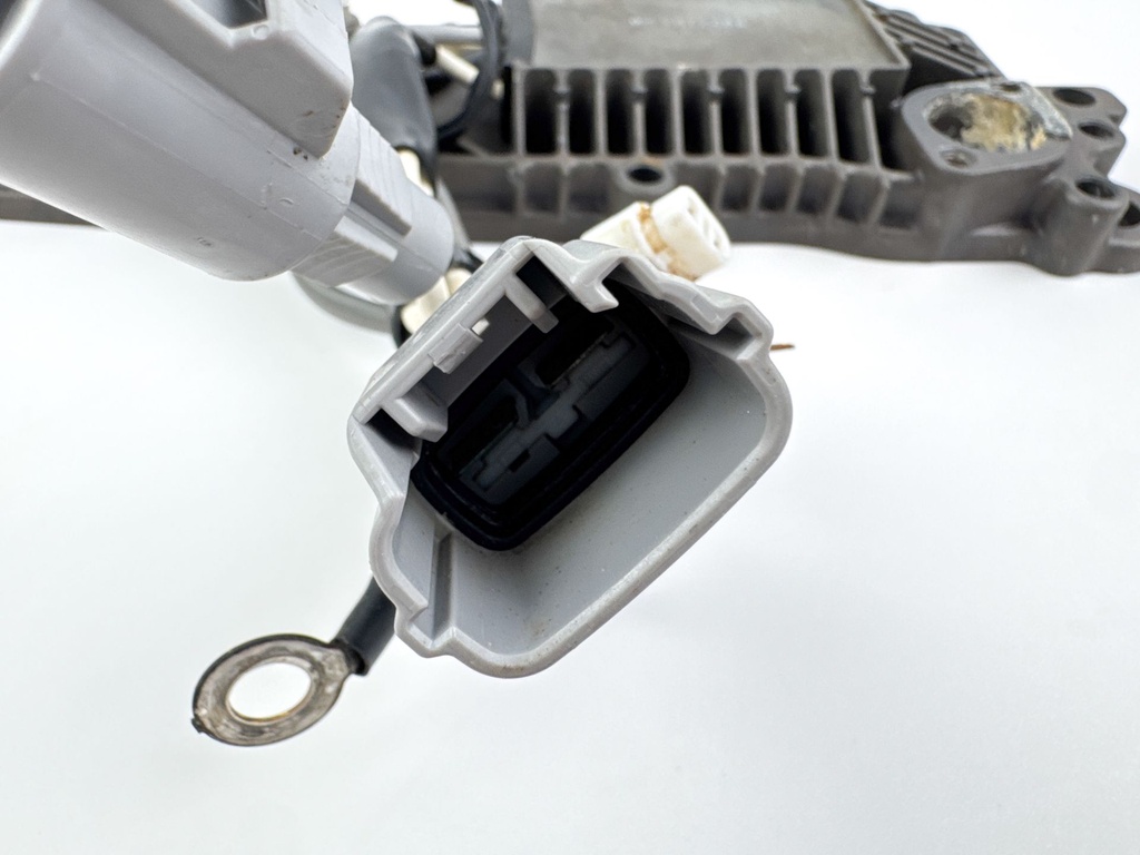 2019 Suzuki 140 HP 4 Stroke Outboard Rectifier & Regulator 32800-92J00 OEM