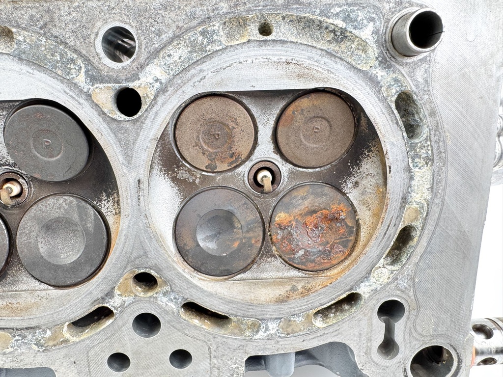 2019 Suzuki 140 HP 4 Stroke Outboard Cylinder Head 11100-90J11 - Repair