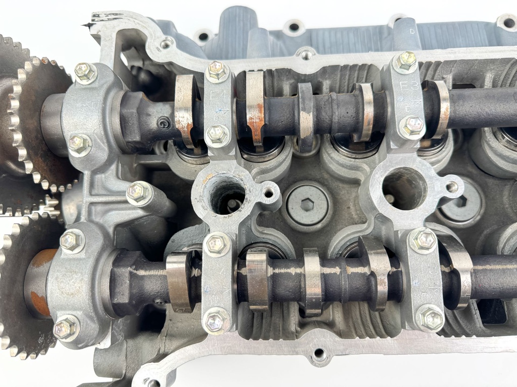 2019 Suzuki 140 HP 4 Stroke Outboard Cylinder Head 11100-90J11 - Repair