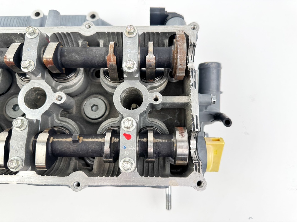 2019 Suzuki 140 HP 4 Stroke Outboard Cylinder Head 11100-90J11 - Repair