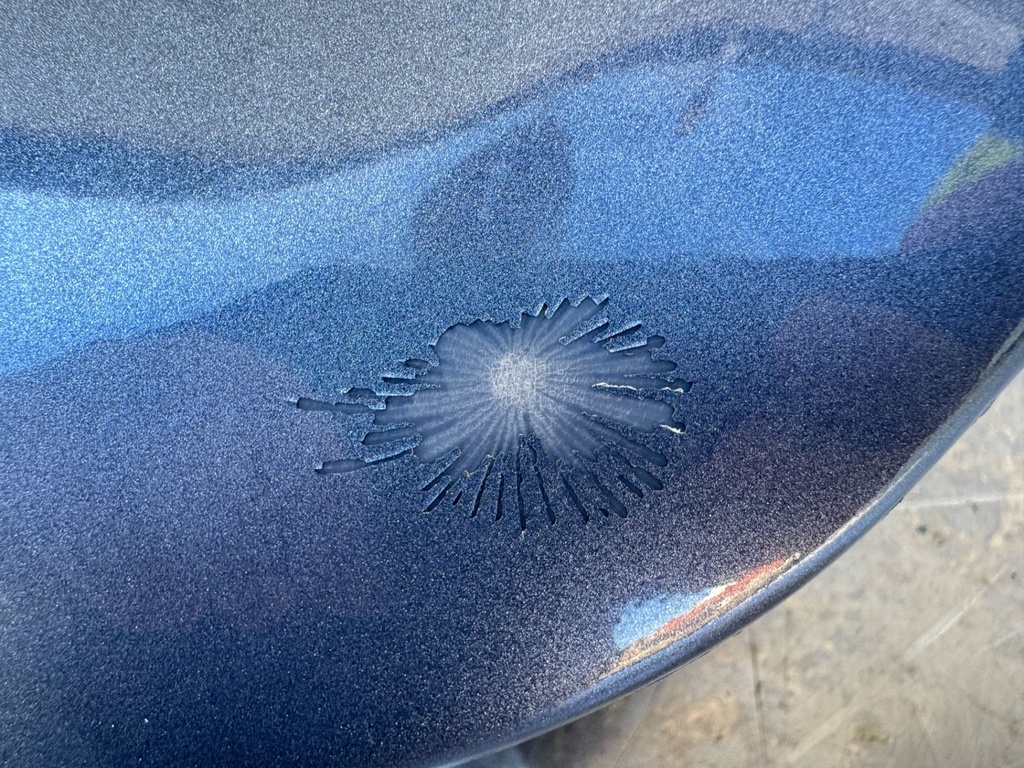 2004 Yamaha 225 HP 4 Stroke Outboard Lower Apron Cowling Starboard 69J-42741-00-8D OEM