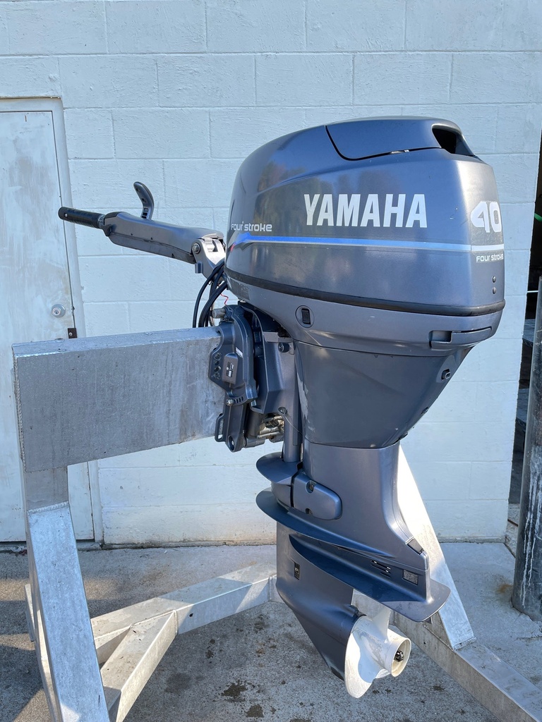 2006 Yamaha 40HP Outboard 4 Stroke W/ Big Tiller Handle