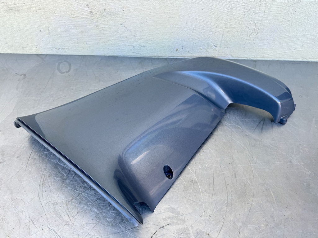 2004 Yamaha 225 HP 4 Stroke Outboard Lower Apron Cowling Starboard 69J-42741-00-8D OEM