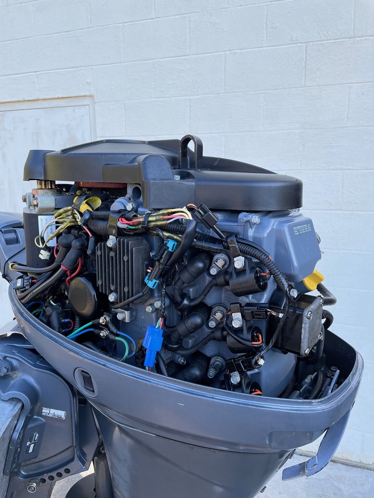 2006 Yamaha 40HP Outboard 4 Stroke W/ Big Tiller Handle