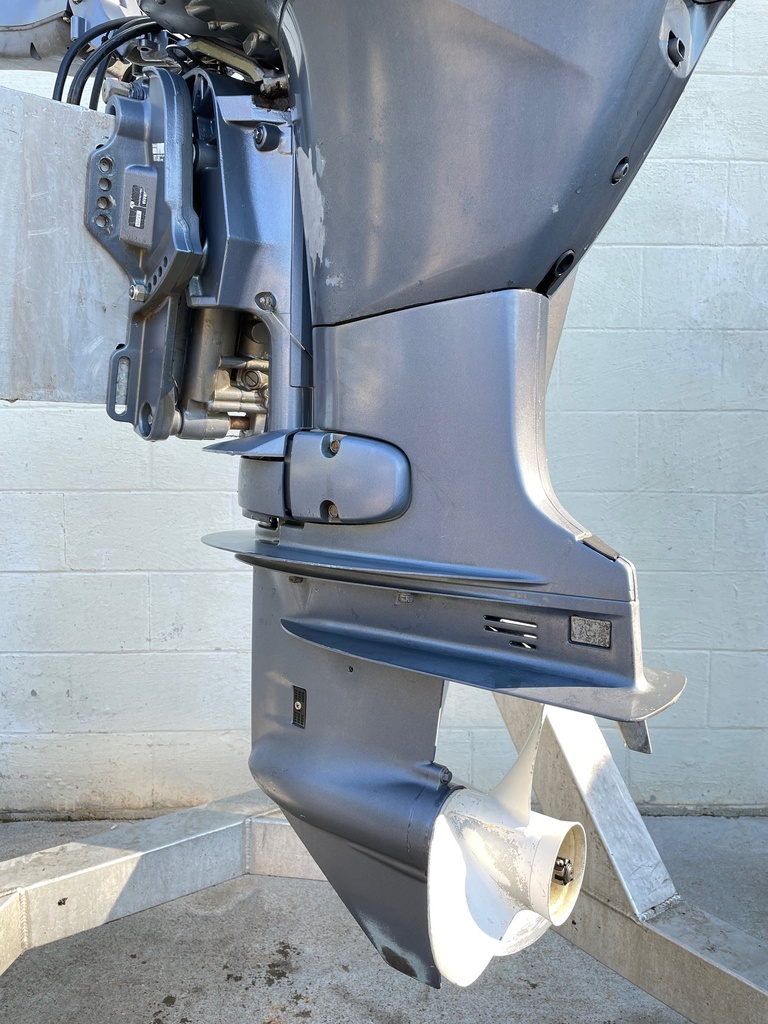 2006 Yamaha 40HP Outboard 4 Stroke W/ Big Tiller Handle