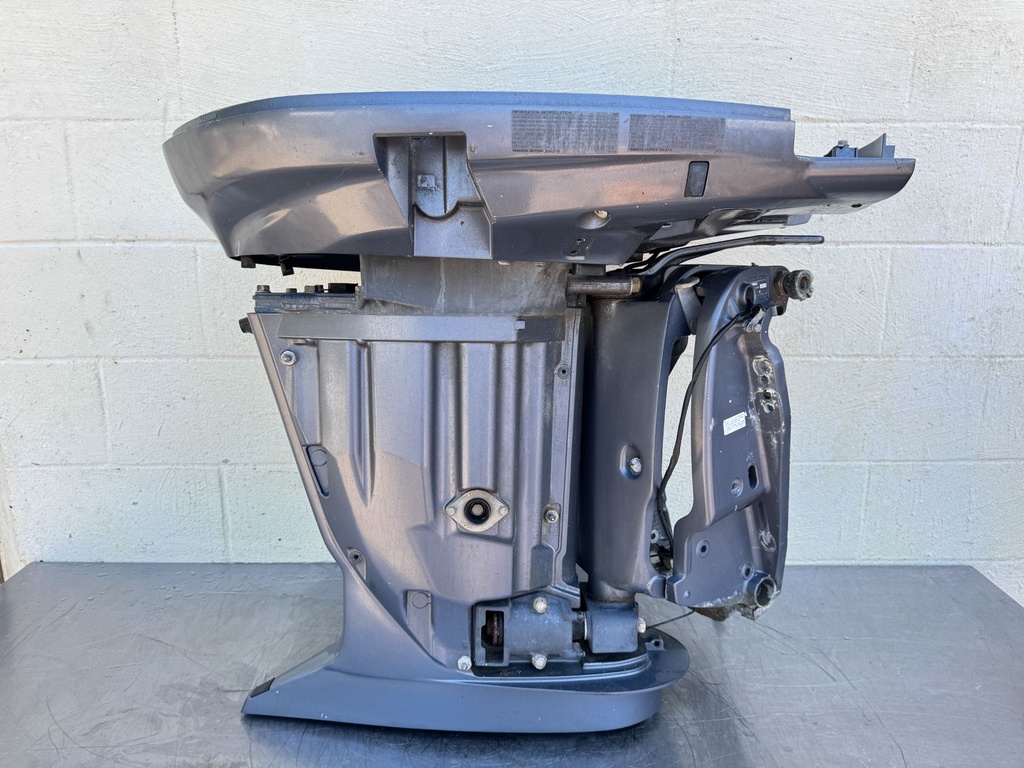 2013 Yamaha 250 HP 4 Stroke Outboard Complete Midsection & Swivel Bracket XL