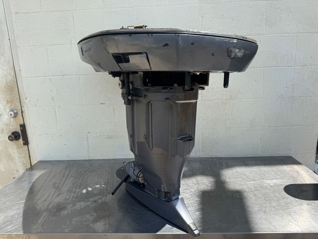 2012 Yamaha 300 HP 4 Stroke Outboard Upper Casing Midsection Complete XL