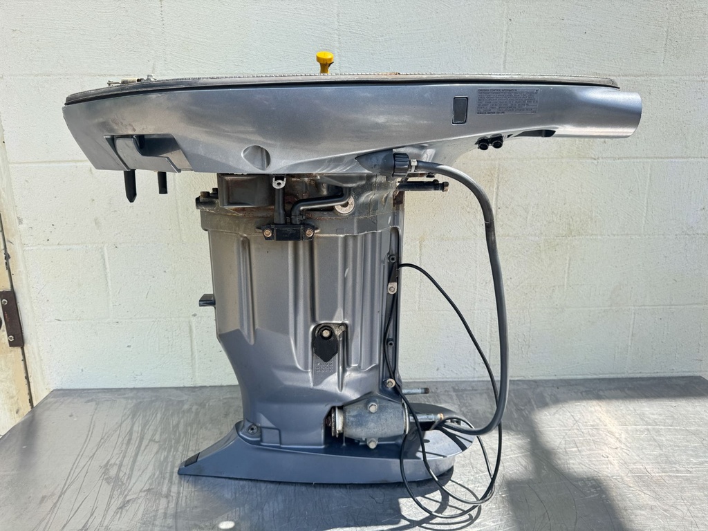 2012 Yamaha 300 HP 4 Stroke Outboard Upper Casing Midsection Complete XL