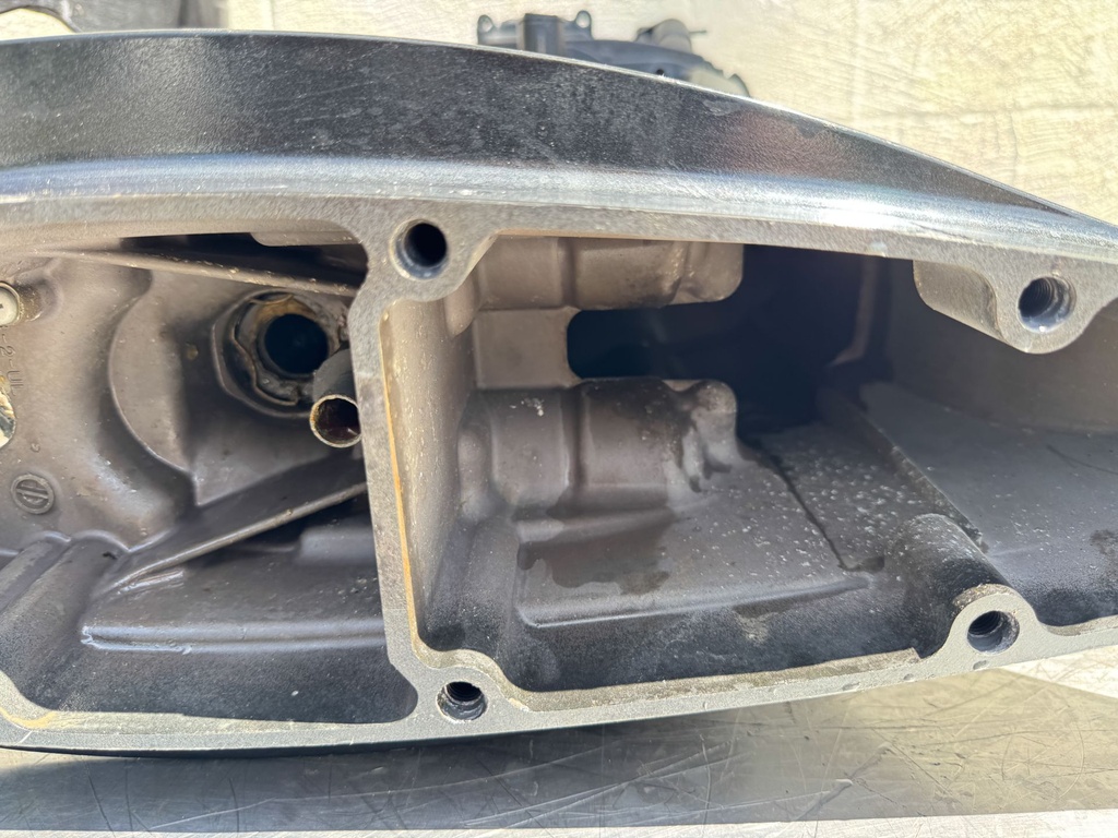 2011 Suzuki 115HP 4 Stroke Engine Holder Midsection Swivel Bracket XL