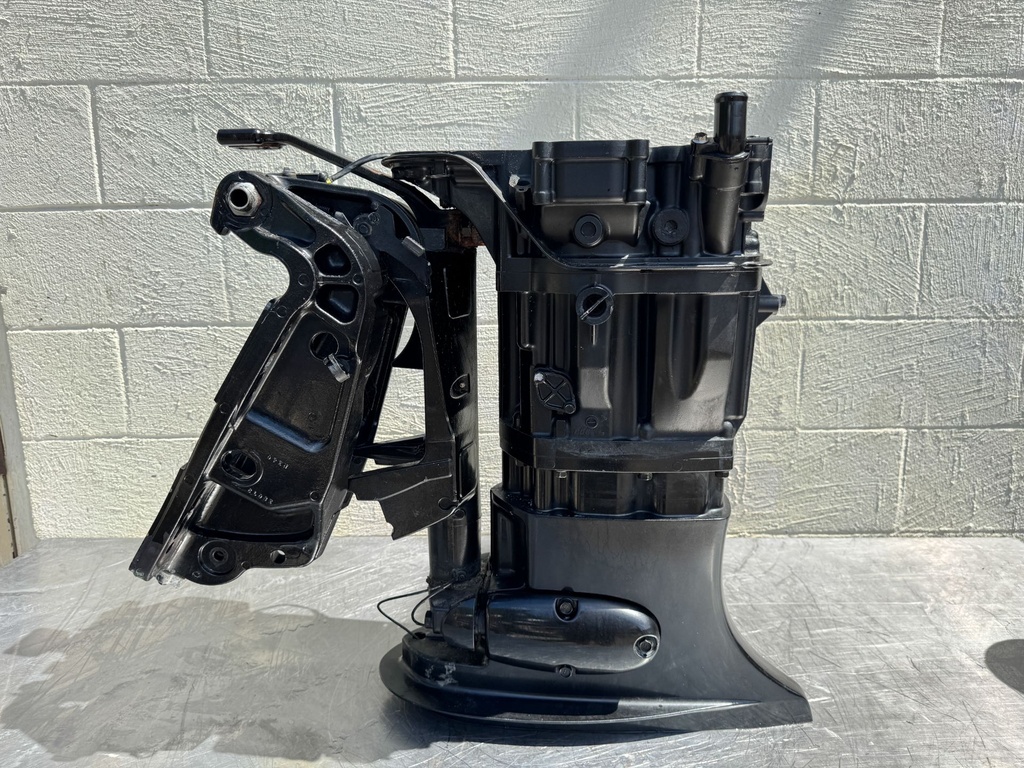 2011 Suzuki 115HP 4 Stroke Engine Holder Midsection Swivel Bracket XL