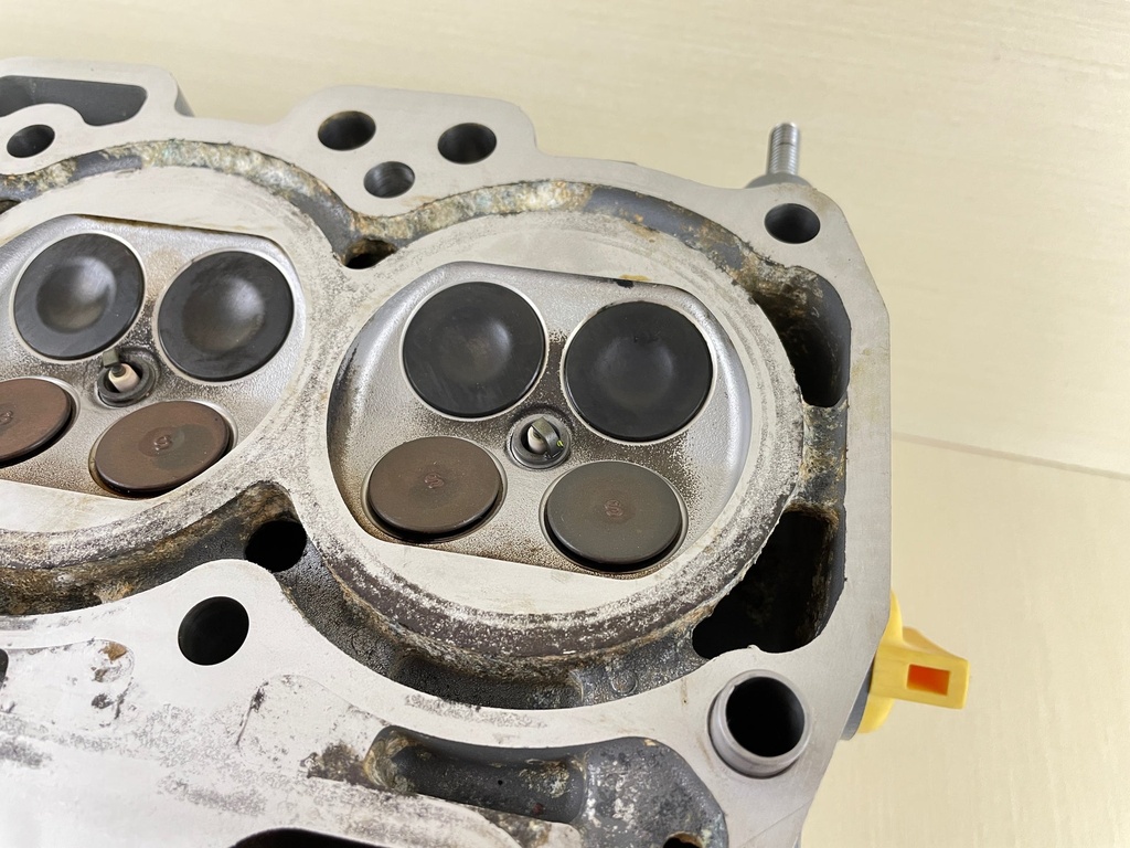 2018 Suzuki 90HP DF90 4 Stroke Outboard Cylinder Head Complete 11100-87L10