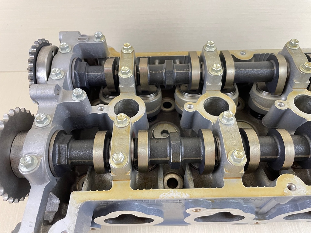 2018 Suzuki 90HP DF90 4 Stroke Outboard Cylinder Head Complete 11100-87L10