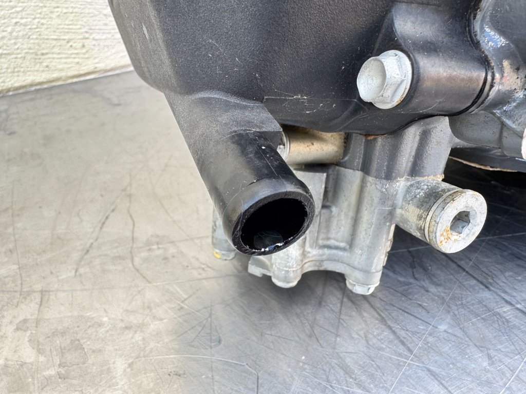 2005 Honda 40 HP 4 Stroke Outboard Powerhead 12000-ZW4-405ZA OEM