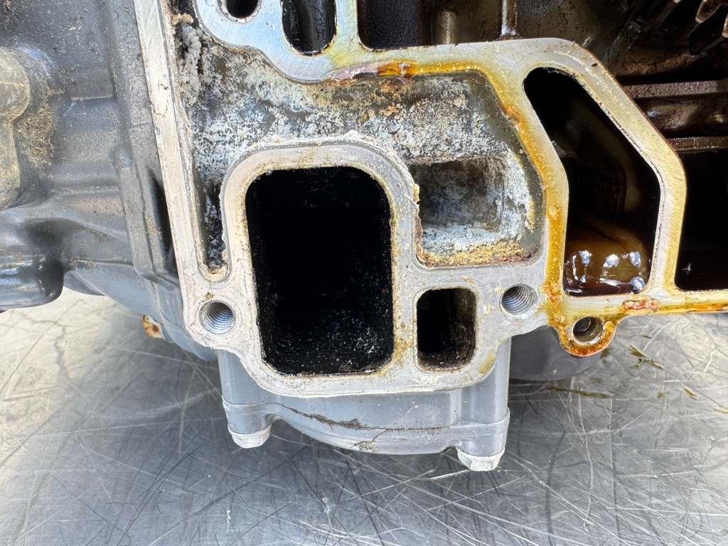 2005 Honda 40 HP 4 Stroke Outboard Powerhead 12000-ZW4-405ZA OEM