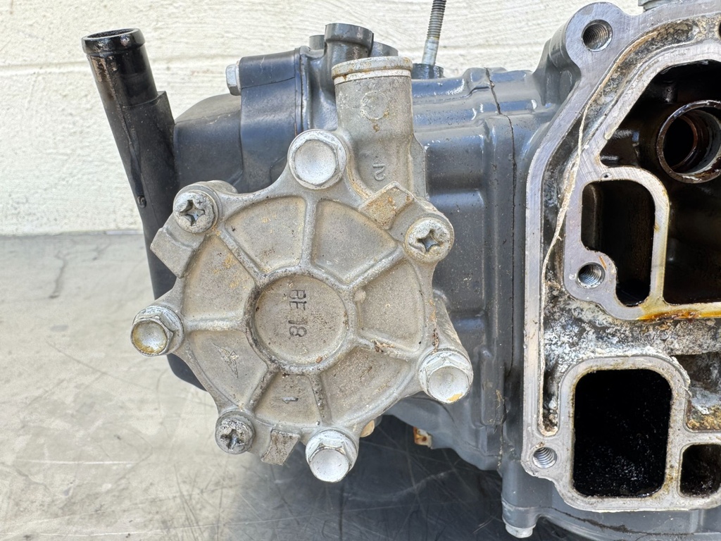 2005 Honda 40 HP 4 Stroke Outboard Powerhead 12000-ZW4-405ZA OEM