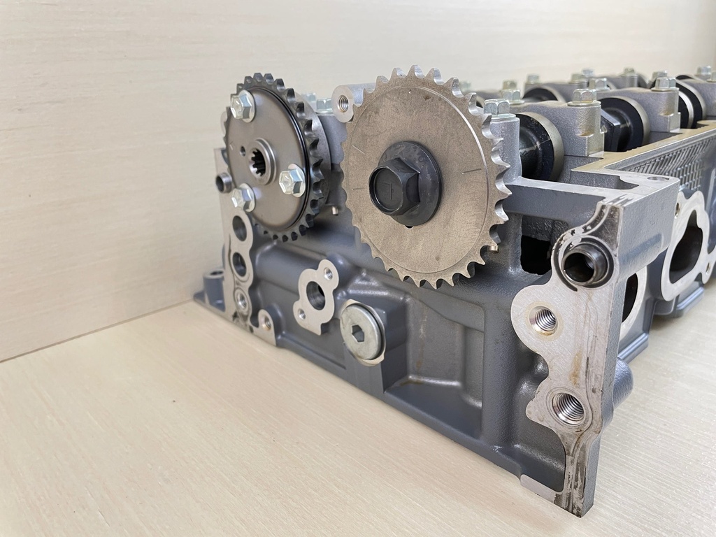 2018 Suzuki 90HP DF90 4 Stroke Outboard Cylinder Head Complete 11100-87L10