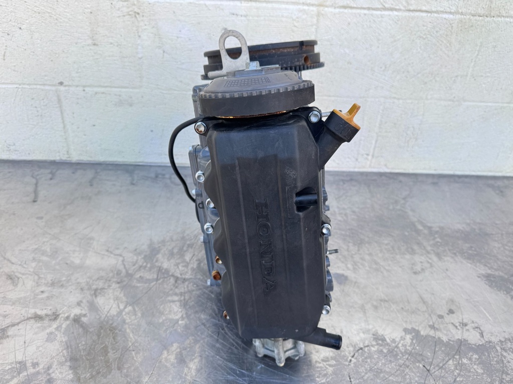 2005 Honda 40 HP 4 Stroke Outboard Powerhead 12000-ZW4-405ZA OEM