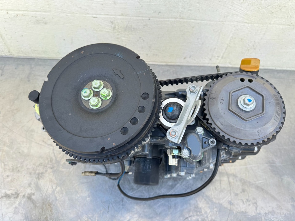 2005 Honda 40 HP 4 Stroke Outboard Powerhead 12000-ZW4-405ZA OEM