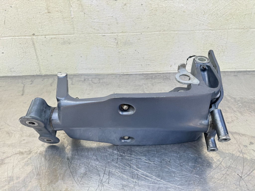 2012 Yamaha 300 HP 4 Stroke Outboard Swivel Bracket & Steering Arm